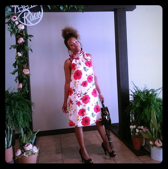 Dresses & Skirts - Dress